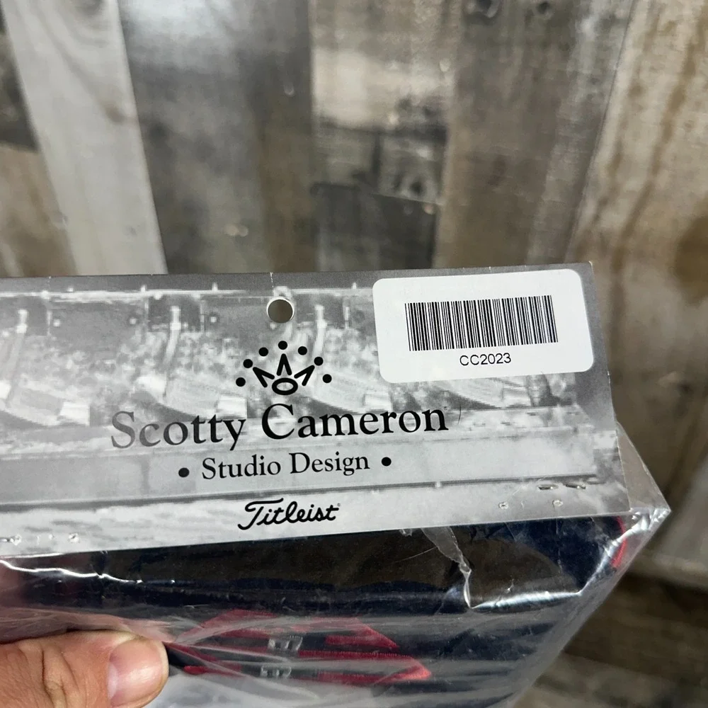 NEW Scotty Cameron 2023 Club Member Black and Red SCP Putter Blade Headcover